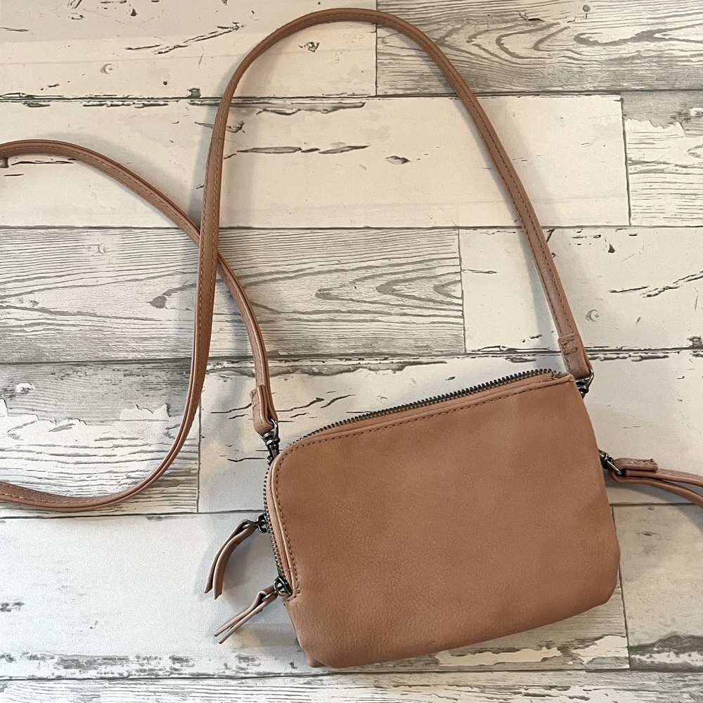 Mauve Universal Thread Crossbody/Wristlet Purse